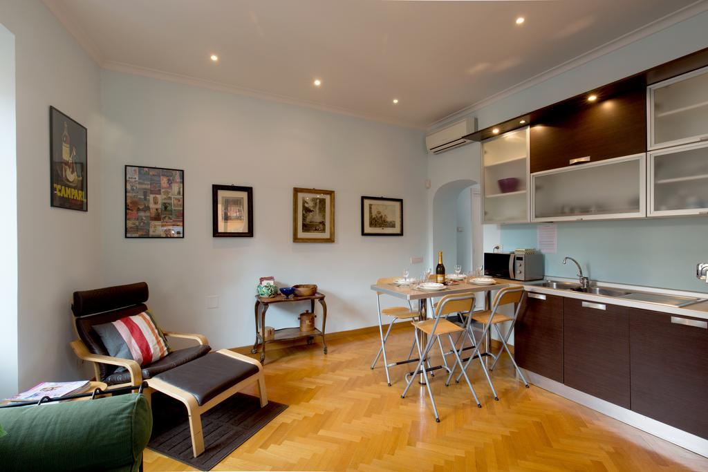 Holidays Banchi Vecchi Apartment Roma Esterno foto