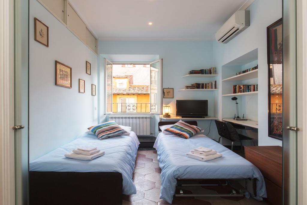 Holidays Banchi Vecchi Apartment Roma Esterno foto