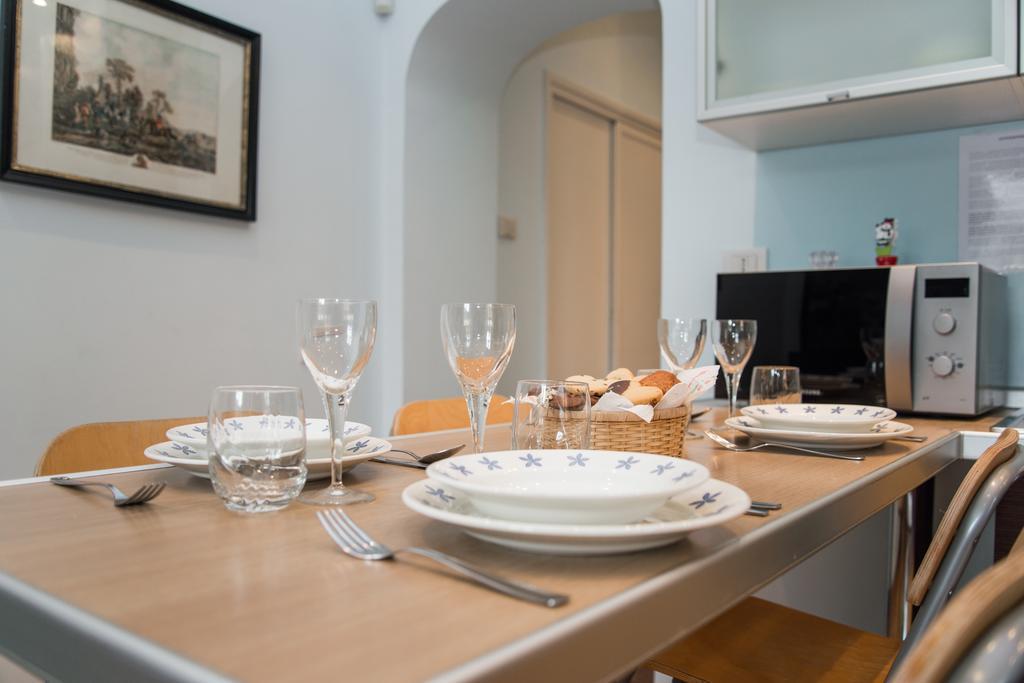 Holidays Banchi Vecchi Apartment Roma Esterno foto