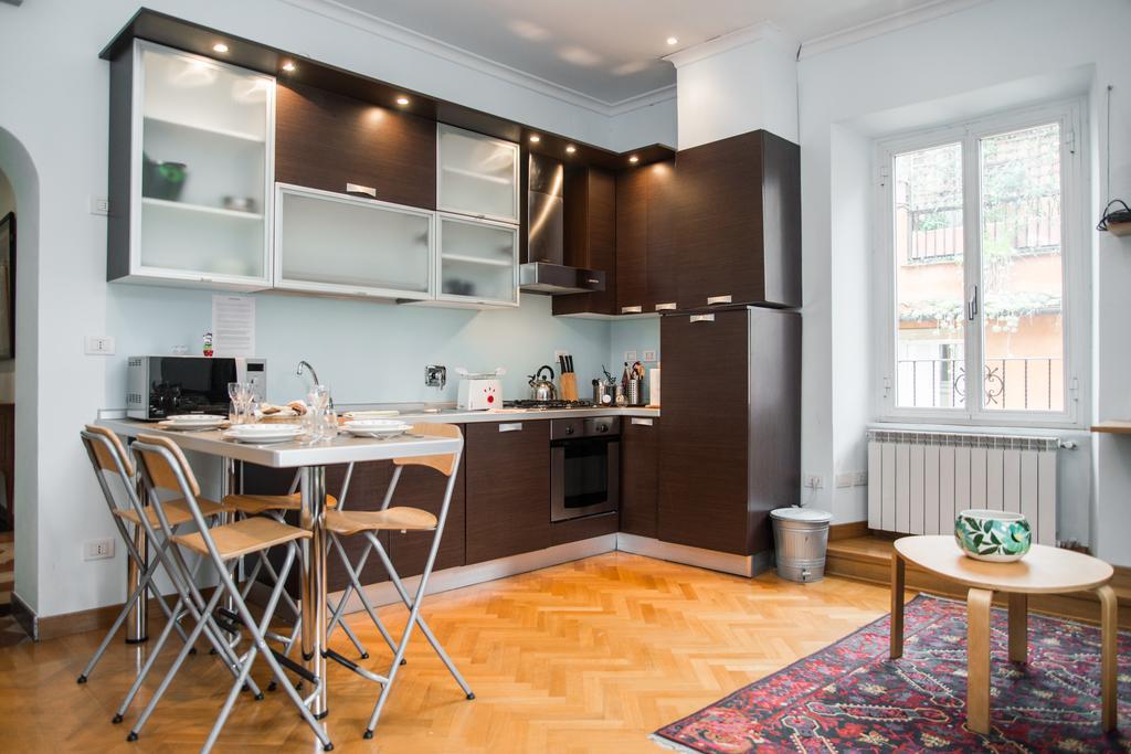 Holidays Banchi Vecchi Apartment Roma Esterno foto